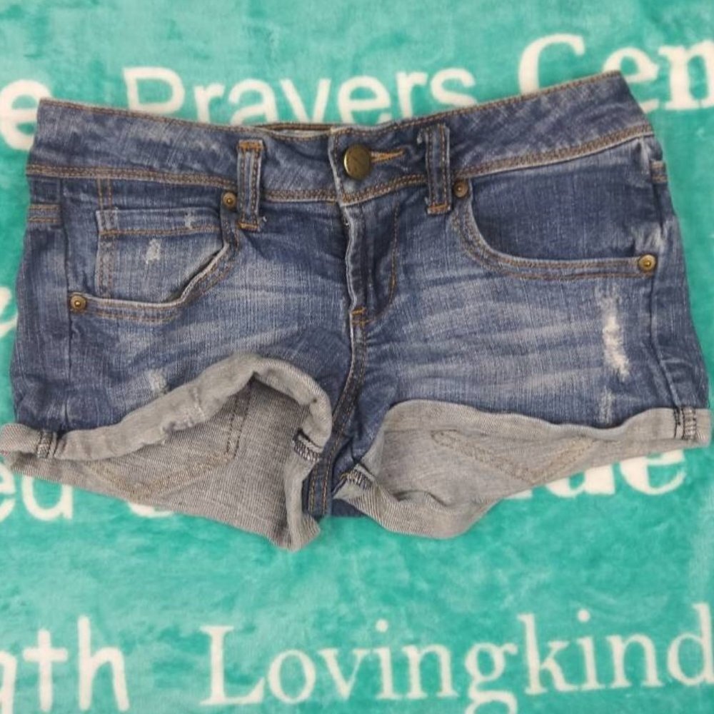 I Love H81 Booty Shorts Size 24